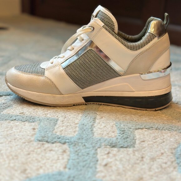 Womens 8.5 Michael Kors Georgie Glitter Chain-Mesh Leather Sneakers Lightly worn - Picture 3 of 11